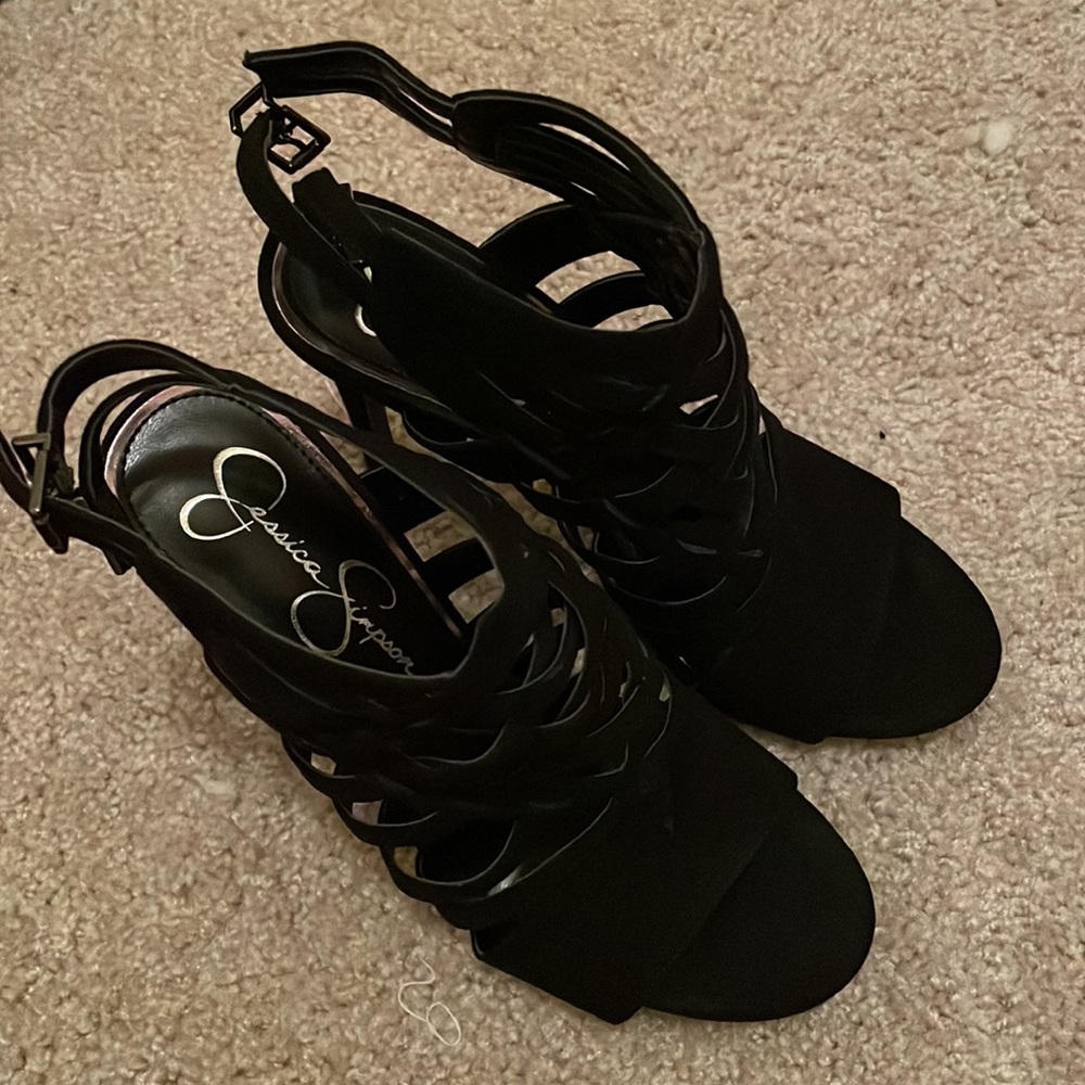 Black Jessica Simpson Heels - Super Cute! - Picture 2 of 3